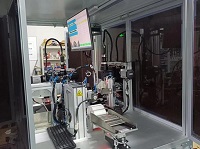 Pipe space straightness detection machine